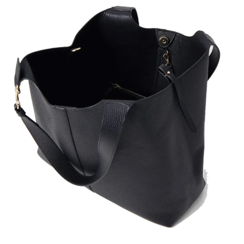 Borsa Donna a Spalla COCCINELLE Linea C-Easy Colore Nero