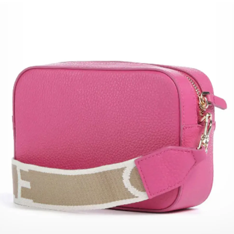 Borsa Donna a Tracolla COCCINELLE Linea Tebe Colore New Fucsia - E5MN555I101