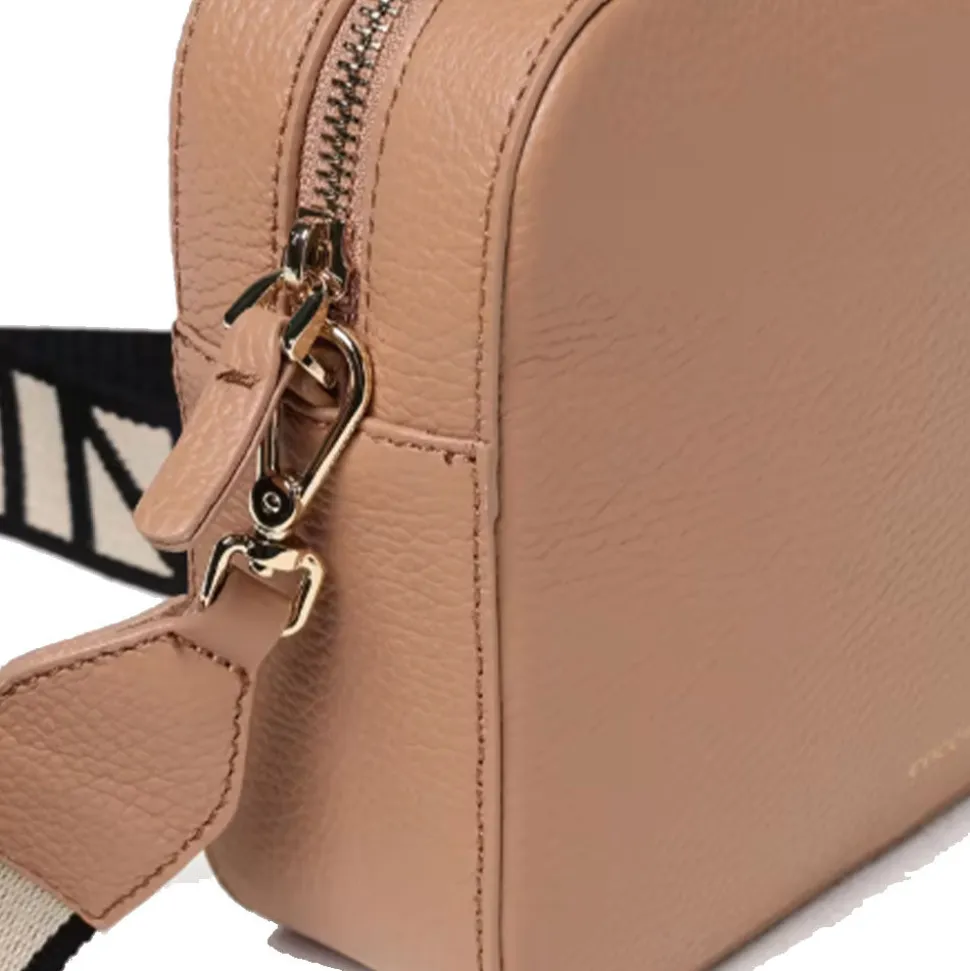 Borsa Donna a Tracolla COCCINELLE Linea Tebe Colore Skin