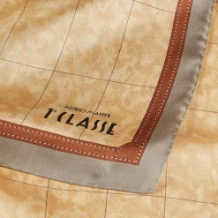 Foulard 90 x 90 cm 1A Classe Alviero Martini in Seta stampa Geo Classic e Taupe Scuro 3190