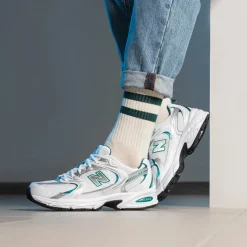 Scarpe Running NEW BALANCE Sneakers 530 in Tessuto Sintetico e Mesh colore White e Green