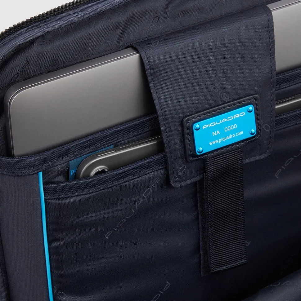 Zaino PIQUADRO porta PC 15,6" e porta iPad® Linea Blue Square in Pelle Blu - CA4818B2V